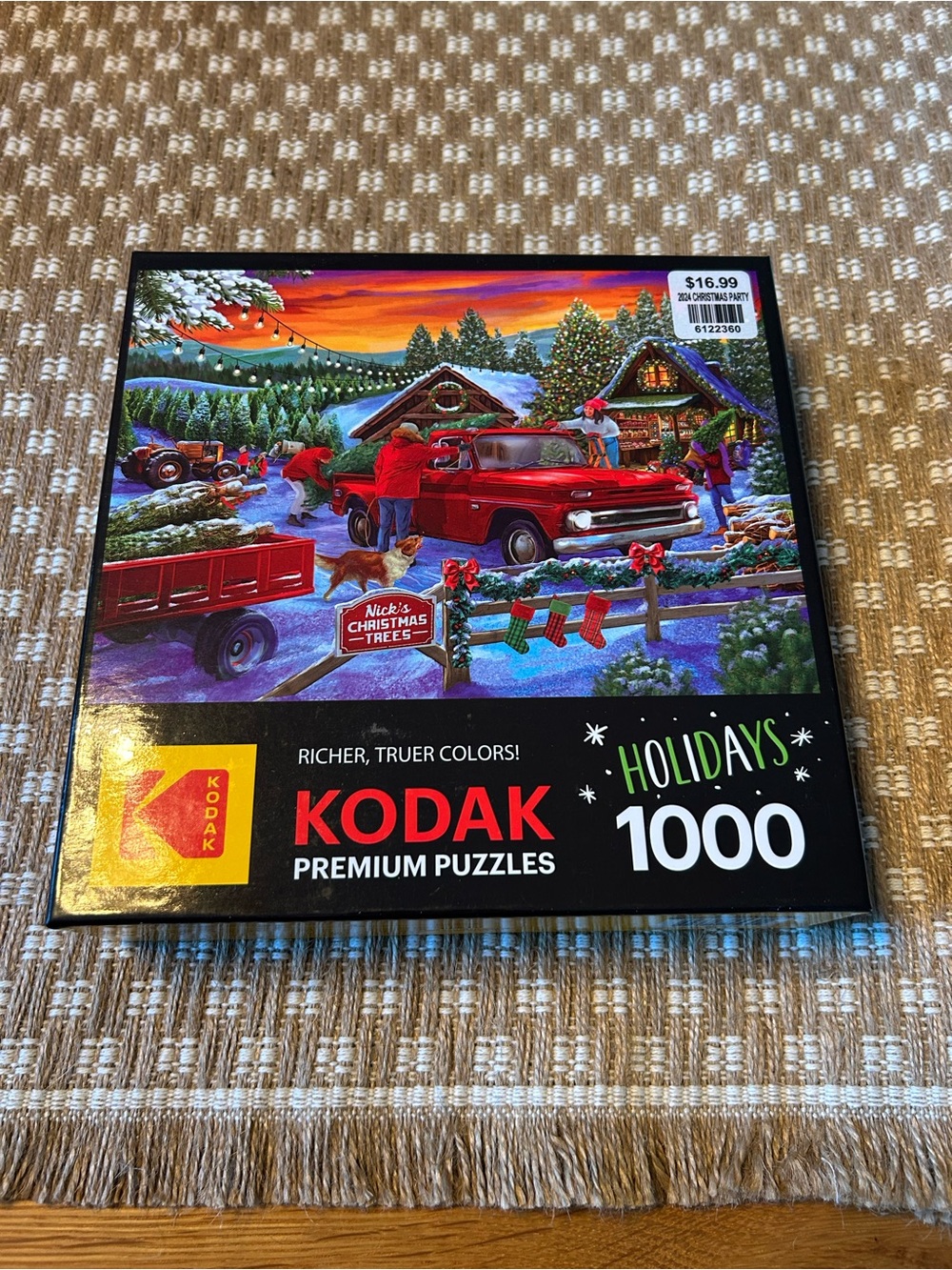 Kodak Holidays 1000-Piece Jigsaw Puzzle - Red, Green, Blue